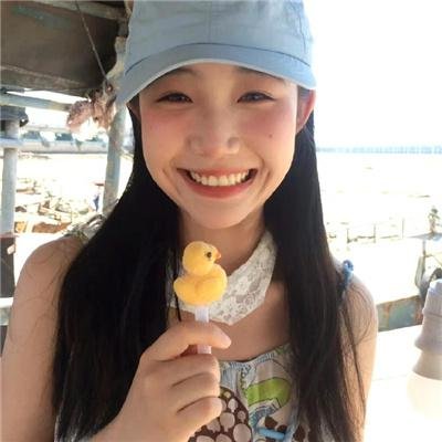 在蓝色时分飞翔